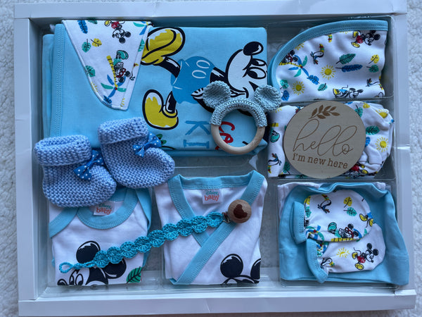 Maminobaby.nl - Baby Geschenkset | Mickey mouse newborn kledingset jongens - Handmade bijtring | Handmade speenkoord | Kraamcadeau | Babyshower