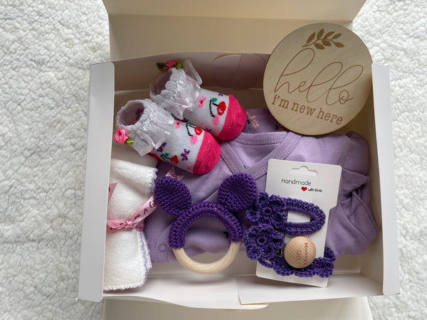 Maminobaby.nl - Baby Geschenkset meisjes | Newborn | Handmade Bijtring | Handmade speenkoord | | Handmade haarband | Kraamcadeau | Babyshower